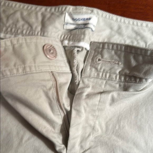 Dockers Women’s Casual Bermuda Shorts, Beige/Tan, size 10, Preowned - Picture 3 of 9